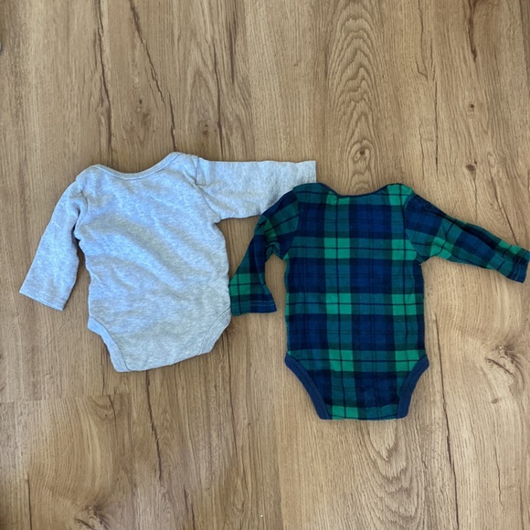 Baby onesies - Picture 2 of 4